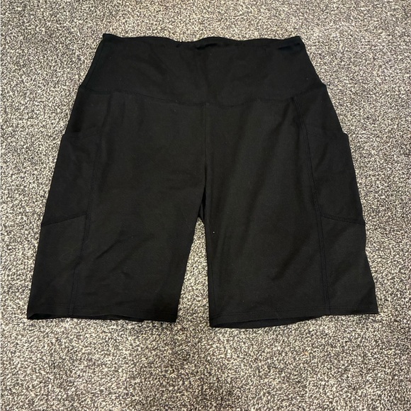 Zenana Outfitters Pants - Zenana Outfitters Black High-Rise Bike Shorts with Side Pockets